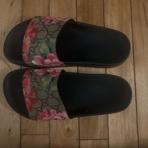 Gucci Bloom Slide Sandals